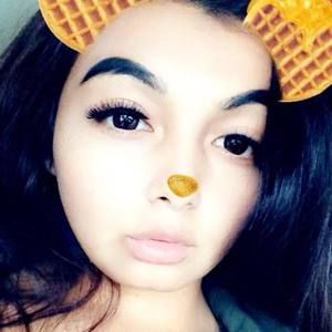 Meet your Posher, Abigail